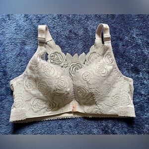 Floral secrets rose comfort bra sz 40